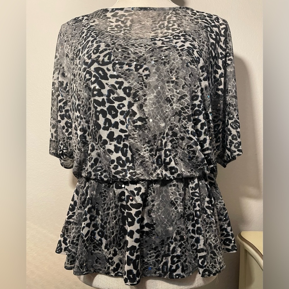 Medium Black&White ONYX Nite Top